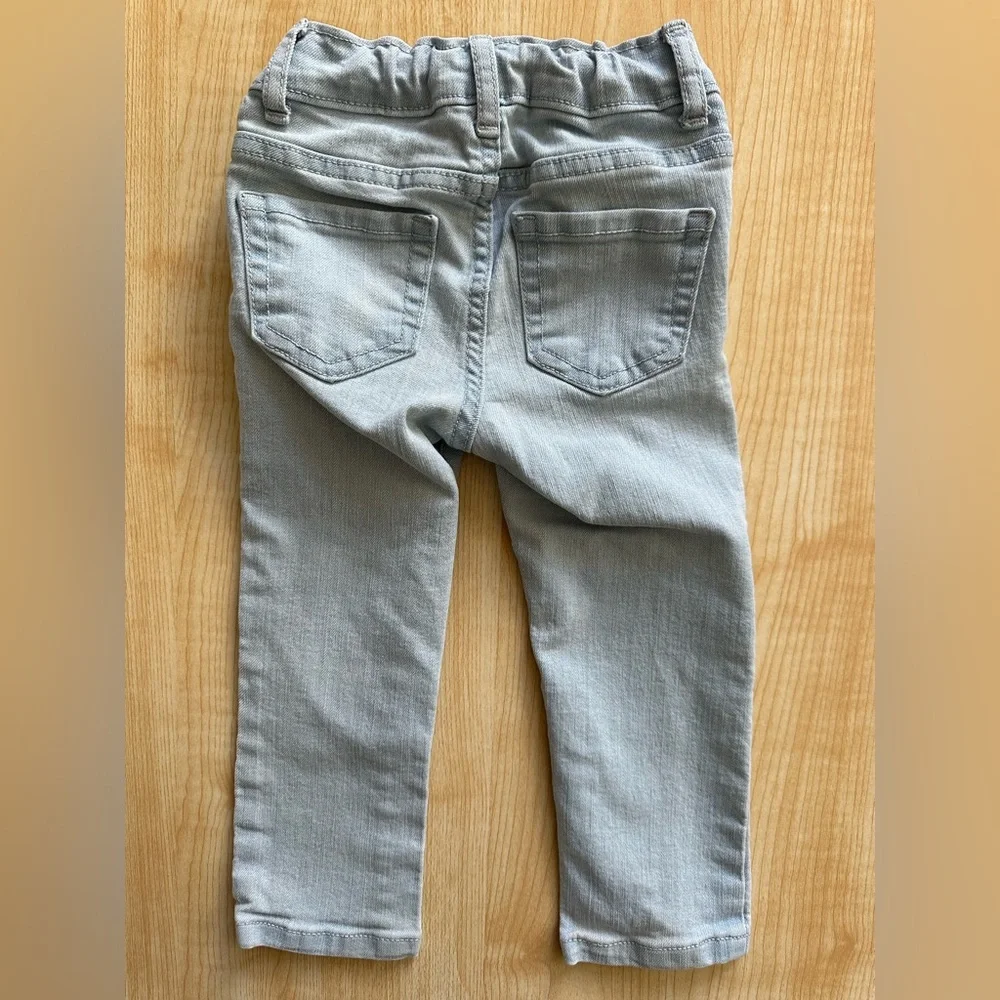 The Children’s Place Toddler Girls Basic Skinny Jeans in Sky Wash 2T Light Wash